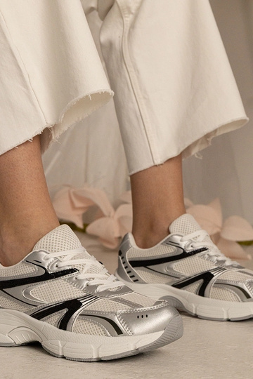 Baskets argentées pour...