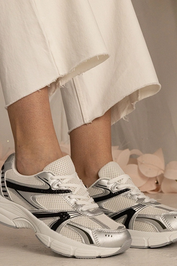 Baskets argentées pour... 2