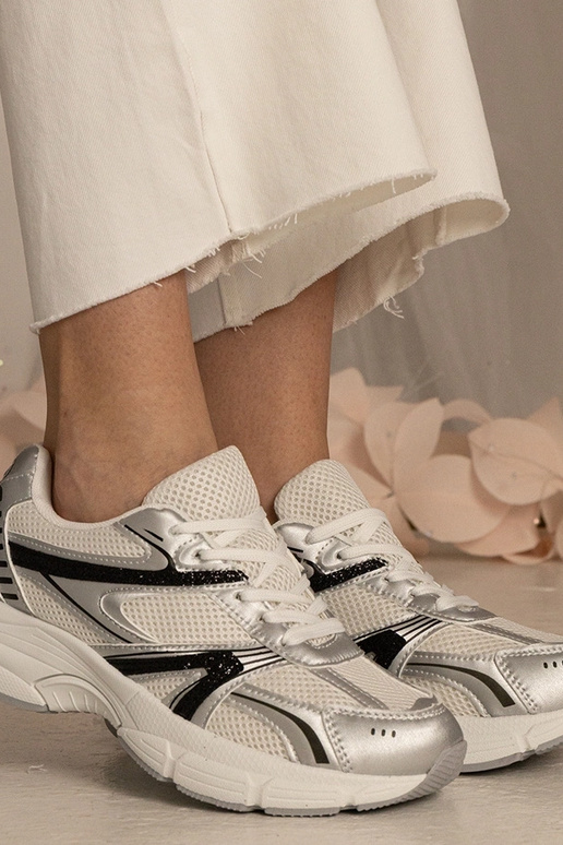 Baskets argentées pour femmes... Baskets argentées pour femmes...