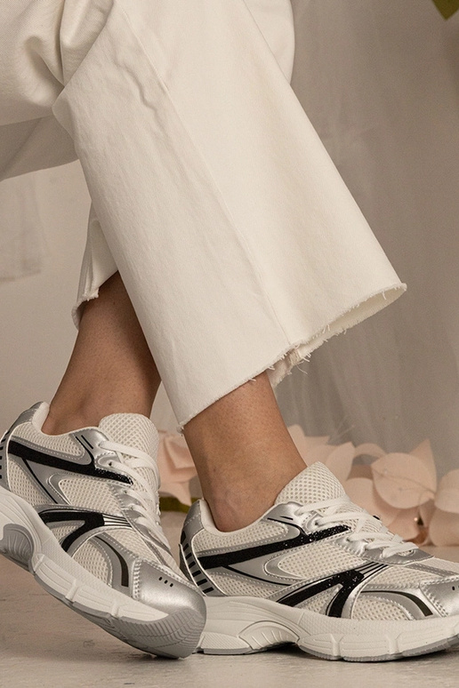 Baskets argentées pour femmes... Baskets argentées pour femmes...