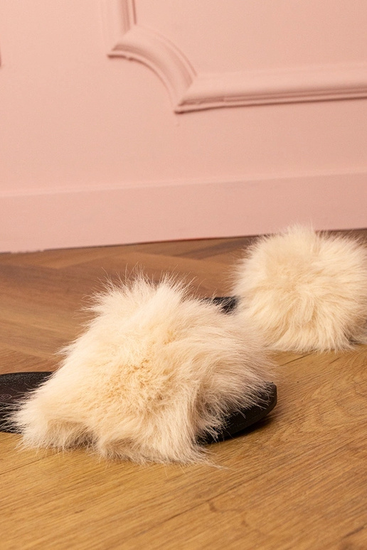 Pantoufles couleur sable pour enfants... Pantoufles couleur sable pour enfants...