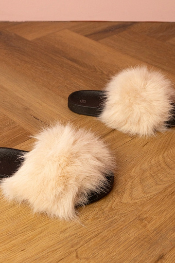 Pantoufles couleur sable... 2