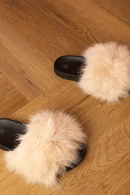 Pantoufles couleur sable pour enfants... Pantoufles couleur sable pour enfants...