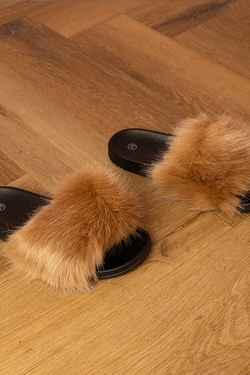 Pantoufles brunes pour... 2