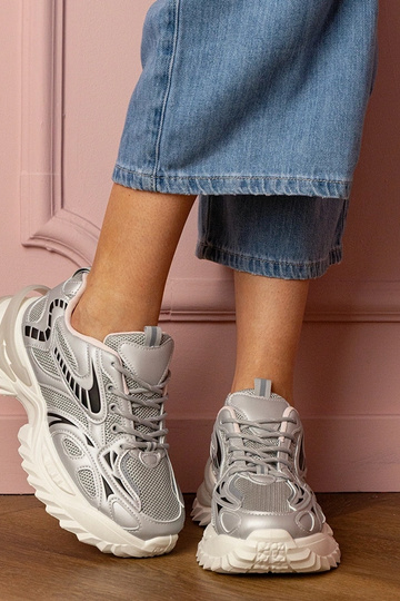 Baskets argentées pour... 2