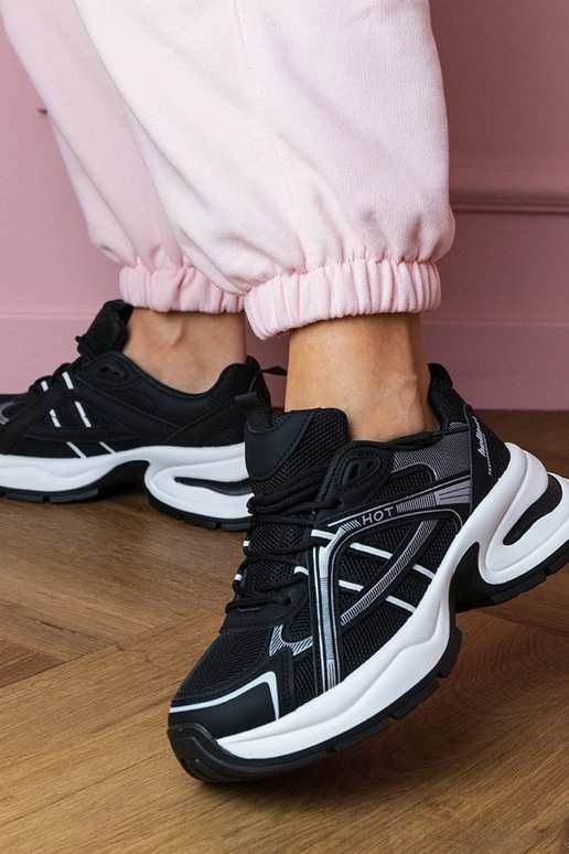 Baskets noires pour femmes sur... Baskets noires pour femmes sur...
