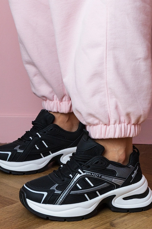 Baskets noires pour femmes sur... Baskets noires pour femmes sur...