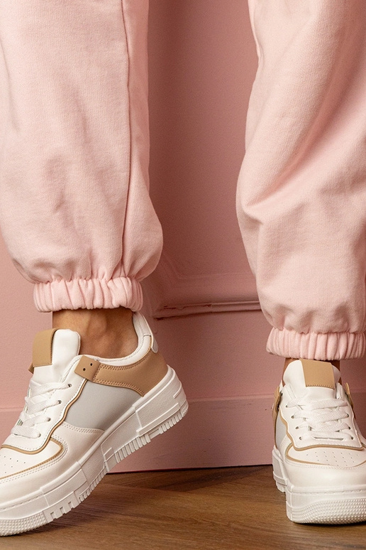 Baskets blanches et sable pour femmes...