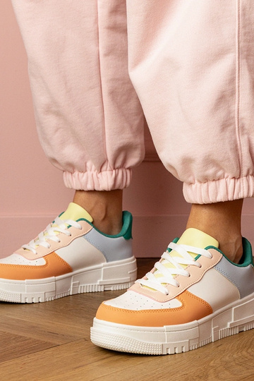 Baskets orange pour femmes sur plateforme Luneta