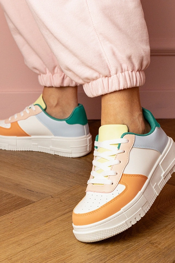 Baskets orange pour femmes sur plateforme Luneta 2