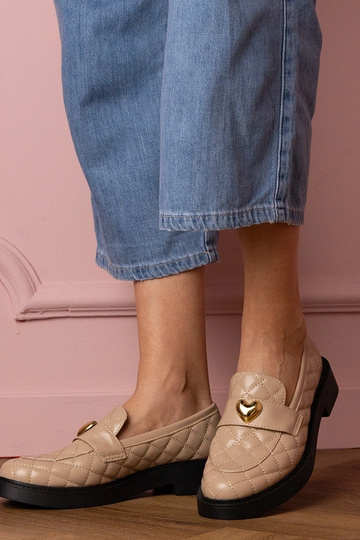 Dorado mocassins à bouts pointus couleur sable avec décoration en forme de cœur