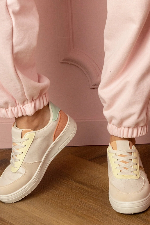 Blona chaussures de sport couleur... Blona chaussures de sport couleur...