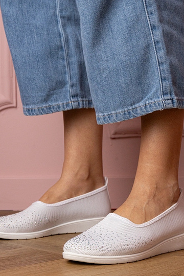 Sandales sportives blanches...