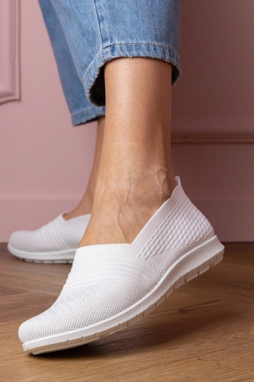 Sandales sportives blanches... 2