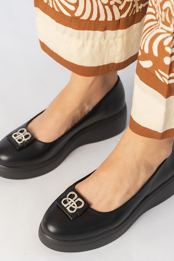 Bottines noires à plateforme avec ornements en zircon, « Patos »