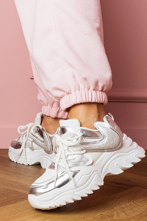 Baskets de sport pour femmes blanches...