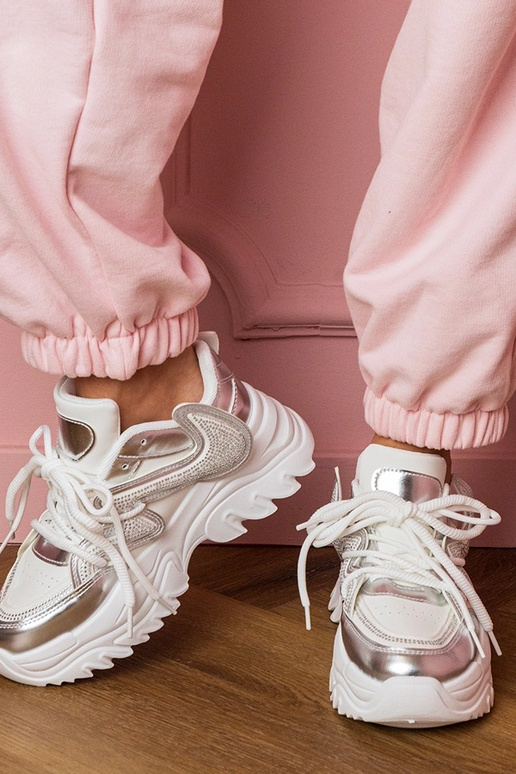 Baskets de sport pour femmes blanches...