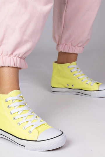 Chaussons classiques jaunes au-dessus de la cheville, « Kattin »