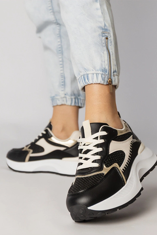 Baskets de sport noires avec insert...