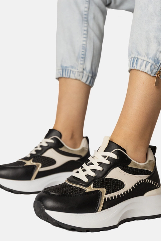 Baskets de sport noires avec insert...