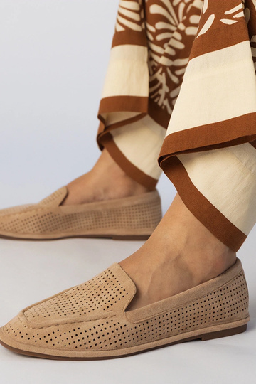 Mocassins ajourés couleur sable en simili daim, « Stanila »