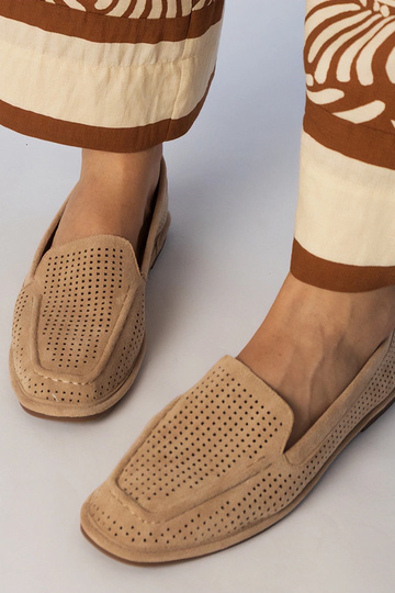 Mocassins ajourés couleur sable en simili daim, « Stanila » 2