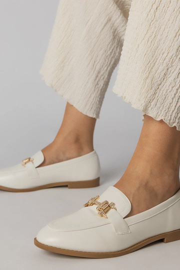 Mocassins blancs avec pierres de zircon, « Kalinta »