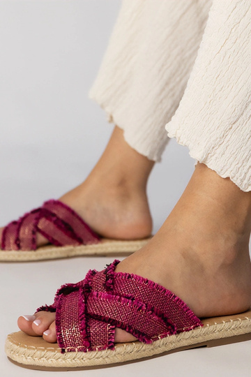 Chaussons de type espadrilles roses, « Berunda »