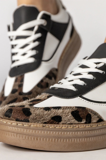 Baskets de sport noires et blanches avec insert panthère, « Meril » 2