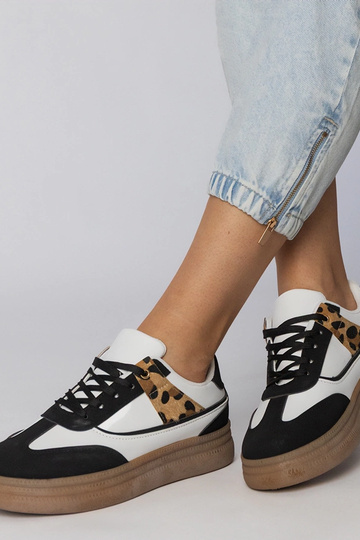 Baskets de sport blanches et noires avec insert panthère, « Meril » 2
