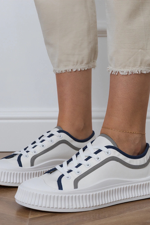 Baskets blanches à plateforme pour...