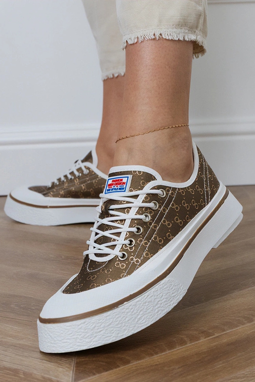 Baskets marron à plateforme pour...