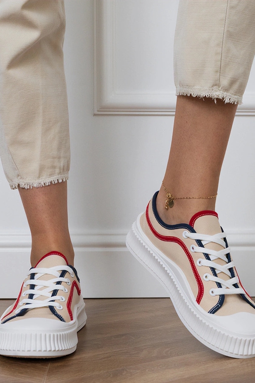 Baskets beiges à plateforme pour...