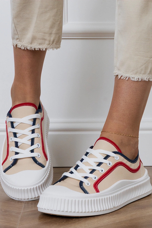 Baskets beiges à plateforme pour...