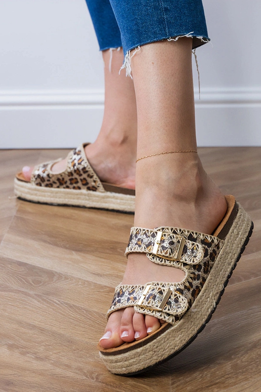 Espadrilles brillantes à motif... Espadrilles brillantes à motif...
