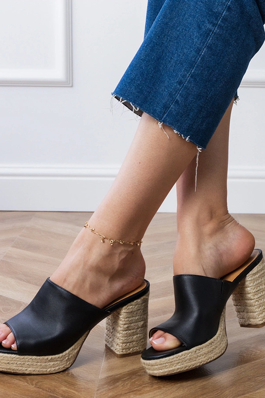 Espadrilles noires à talon Grande Espadrilles noires à talon Grande