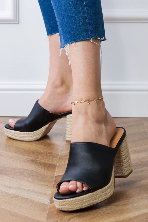Espadrilles noires à talon Grande Espadrilles noires à talon Grande
