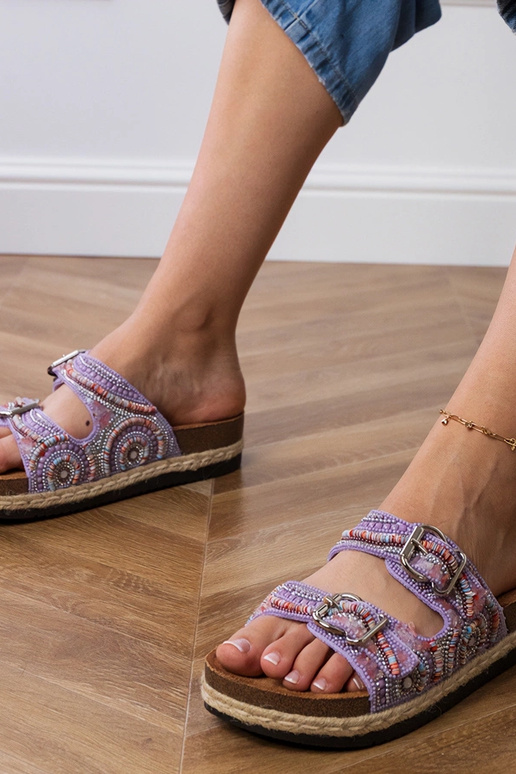 Chaussons ethniques violets avec des...