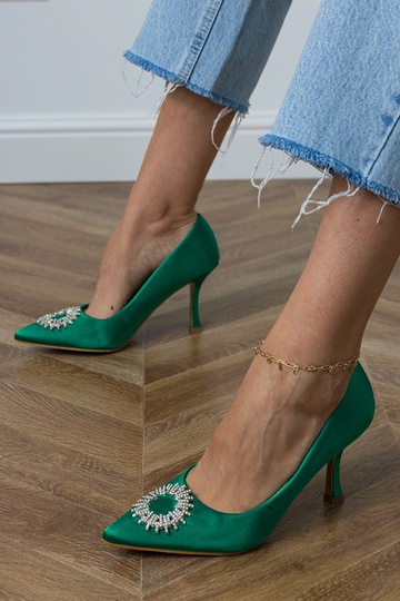 Sandales en soie vertes...