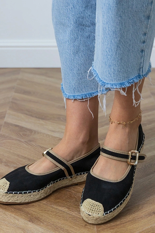 Espadrilles noires avec boucle...