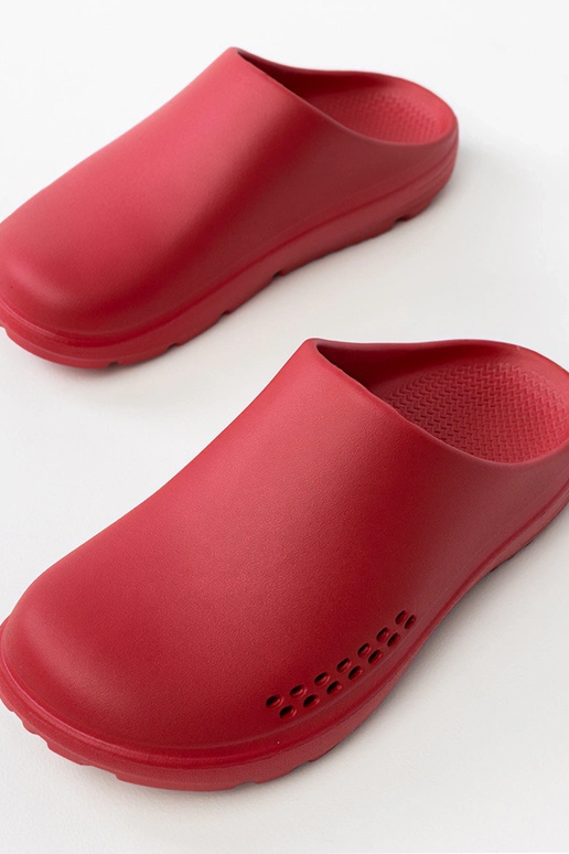 Chaussons rouges pour hommes à bout... Chaussons rouges pour hommes à bout...
