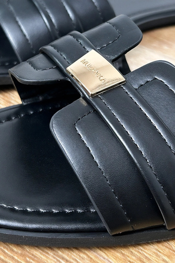 Chaussons femmes noirs avec décoration sur la bride Lawenda