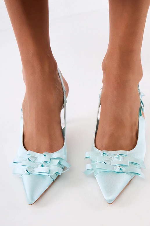 Sandales vertes à talons avec nœuds...