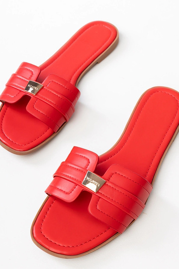 Pantoufles rouges pour femmes avec décorations sur la lanière Lawenda 2