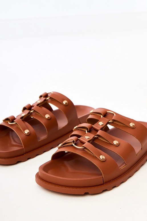 Chaussons romains bruns avec clous...