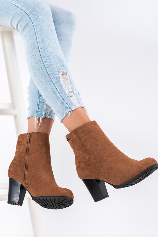 Bottines marron avec talons Bottines marron avec talons