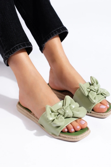 Chaussons avec ruban... 2