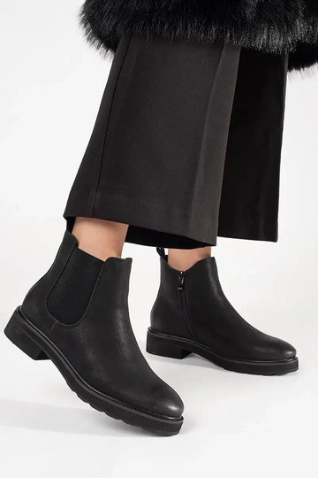 Bottines noires classiques... 2