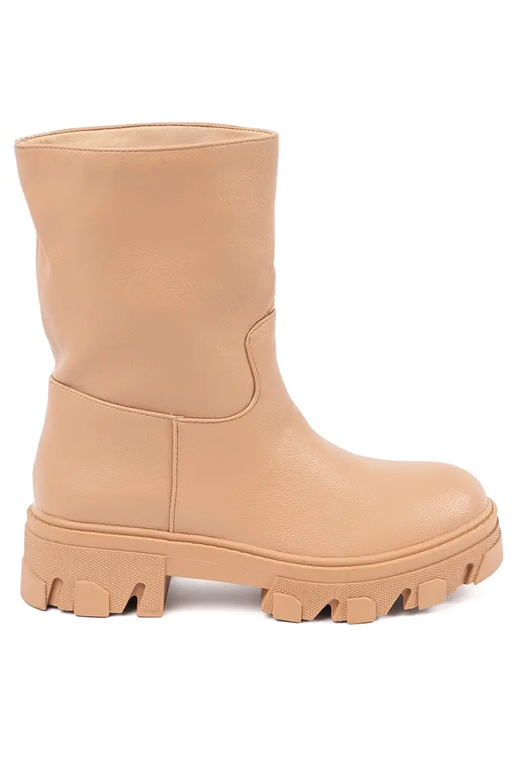 Des bottes camel au design robuste
