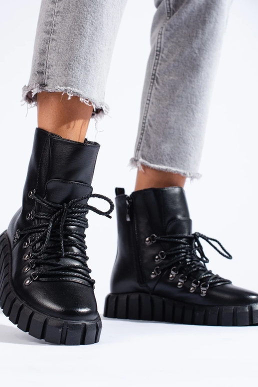 chaussures femme isolées noires à...